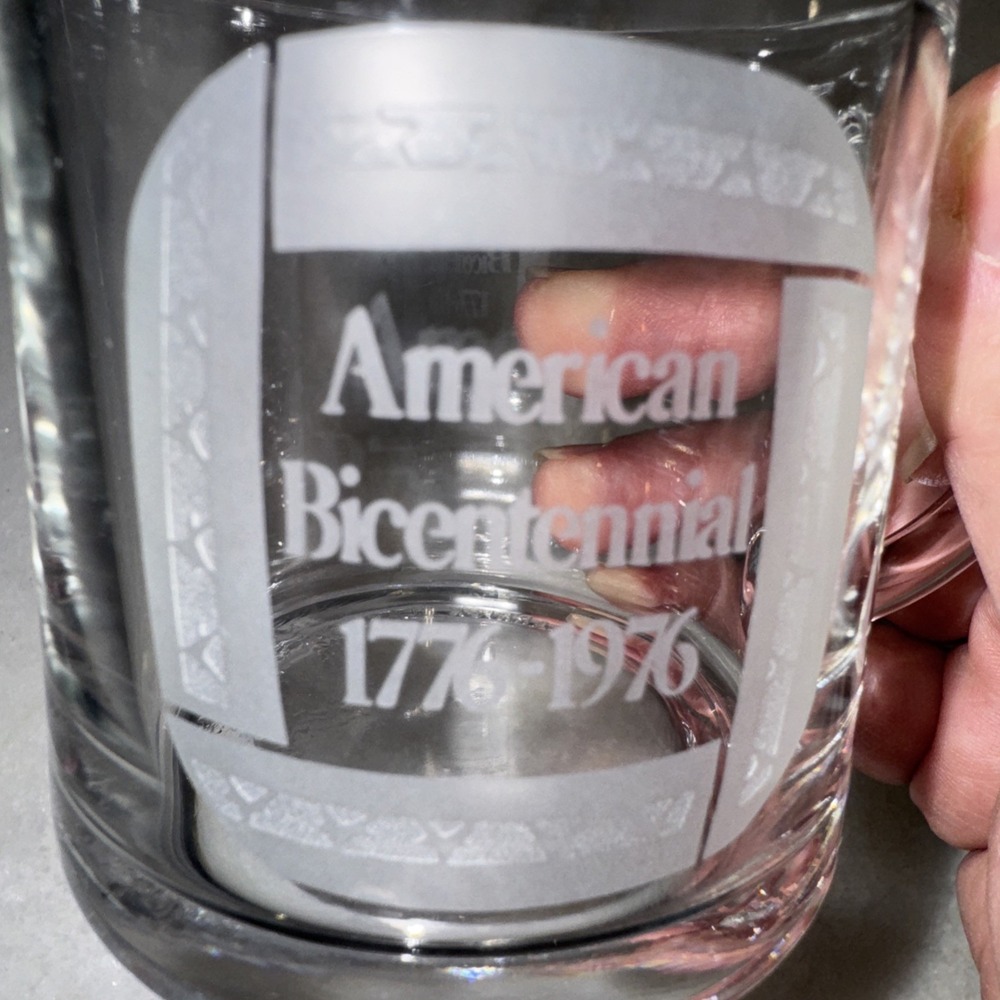 VINTAGE GARRICK, GLASS MADE IN FRANCE American Bicentennial 1776-1976 Mug OLA51